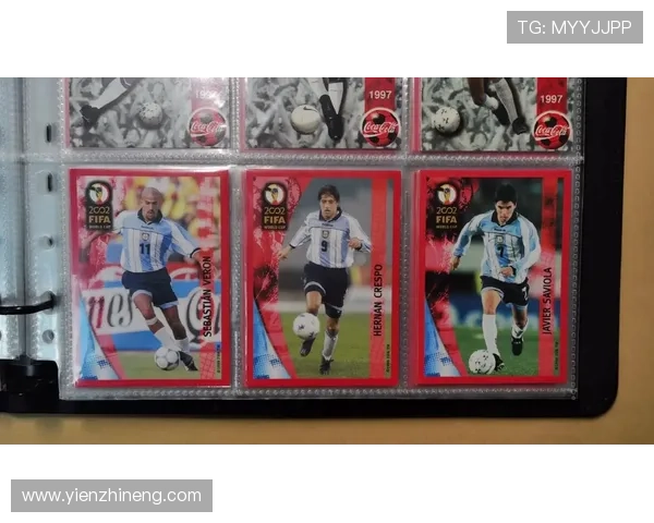 足球帕尼尼签名球星卡独家收藏价值分析与市场趋势探讨