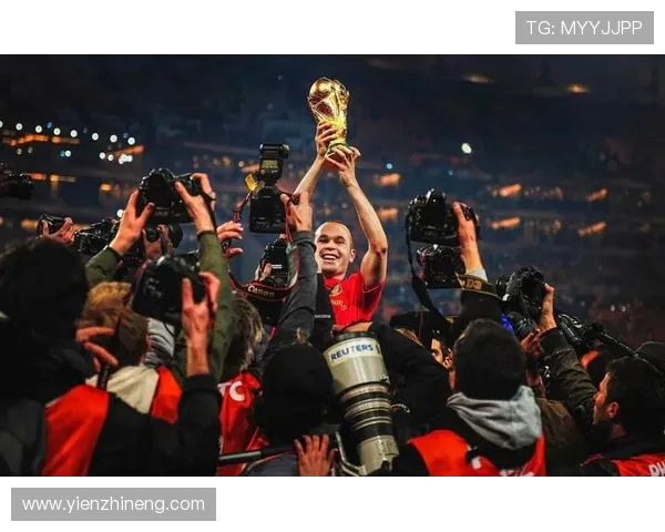 足球巨星精彩瞬间集锦：顶级球技与进球回顾，领略足坛传奇风采